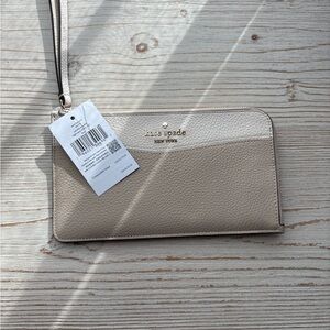 Kate Spade Cream Clutch Wristlet with Zip Closure